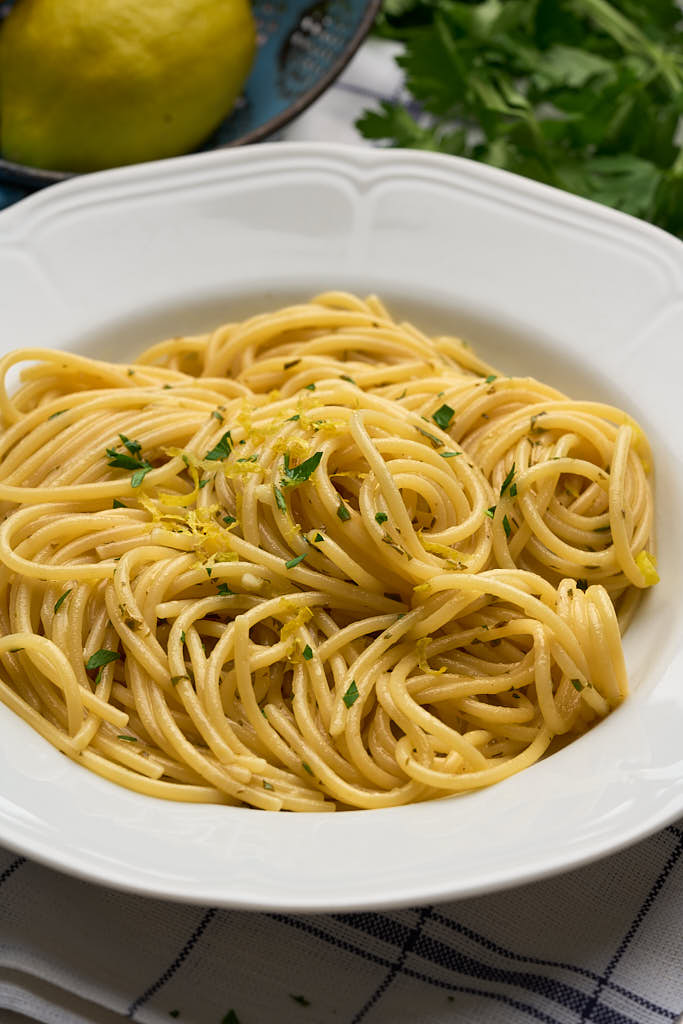 image of pasta al limone, a lemon pasta recipe from Sicily and a classic italian summer recipe often served with spaghetti