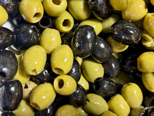 image of black and green olives mixed together